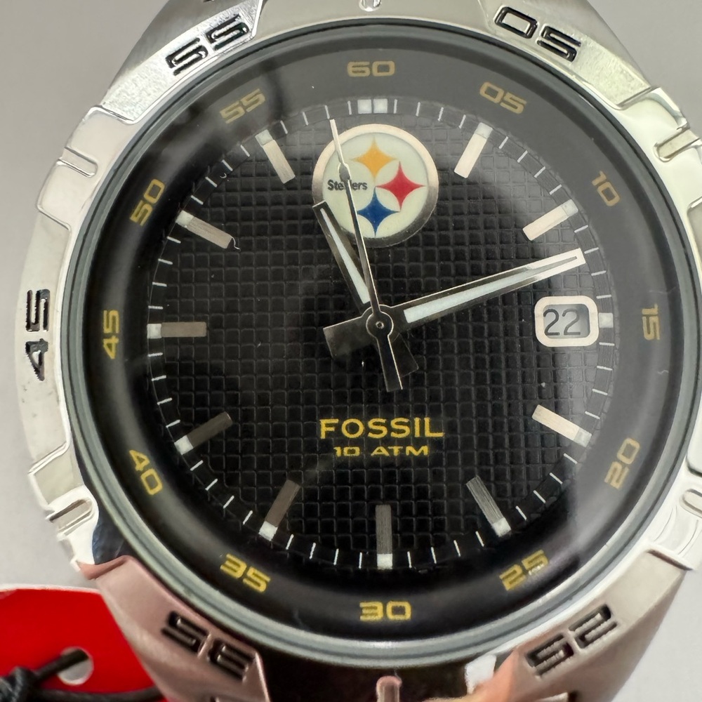 NFL FOSSIL EDITION WATCHES RARE - Picture 2 of 7